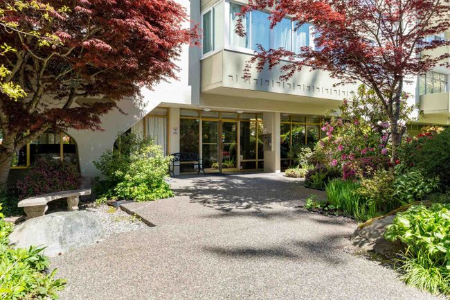 115 - 1425 Esquimalt Avenue, Condo with 1 bedrooms, 1 bathrooms and null parking in West Vancouver BC | Image 2