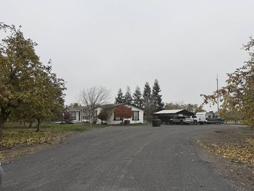 30944 Grooms Road, Oakdale, CA, 95361 | Card Image