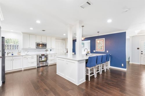 549 Sellmeyer Ln, Highland Village, TX, 75077-7220 | Card Image