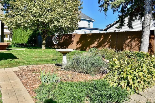 Perennial Bed.jpg | Image 41