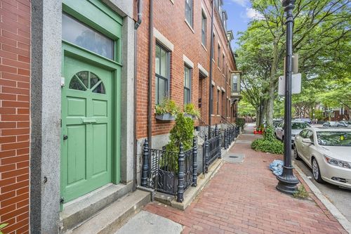 379 Shawmut Ave, Boston, MA, 02118-2028 | Card Image