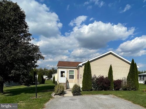 22 Maizefield Dr, Shippensburg, PA, 17257-8854 | Card Image
