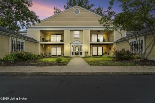 18-814 Washburn Ave, Louisville, KY, 40222-6797 | Card Image