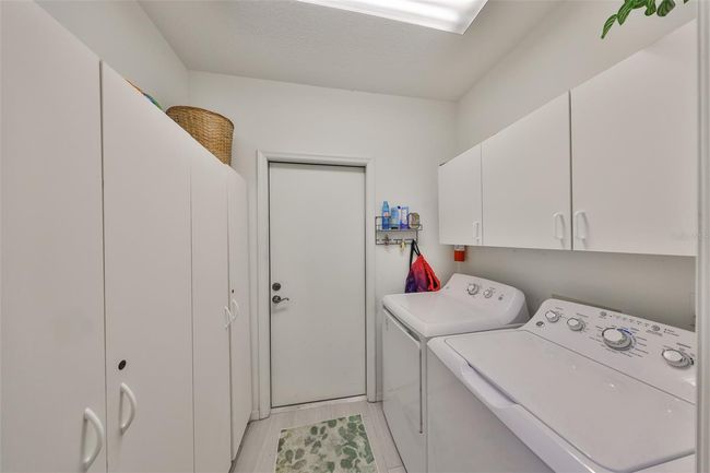 1140 - 1140 Golfview Woods Dr, Condo with 2 bedrooms, 2 bathrooms and null parking in SUN CITY CENTER FL | Image 37