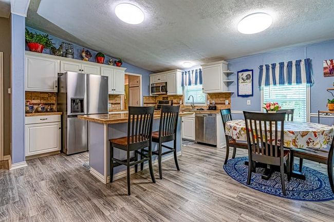 142 Hounds Chase Dr, House other with 3 bedrooms, 2 bathrooms and 2 parking in Trinity TX | Image 7