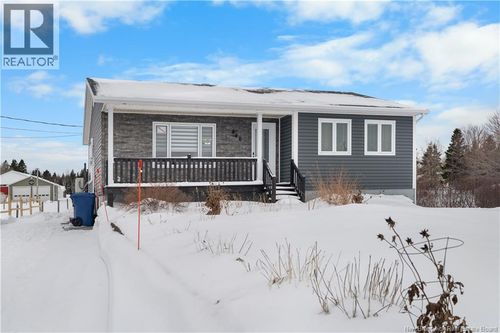 646 Principale Rue, Pointe Verte, NB, E8J3A1 | Card Image