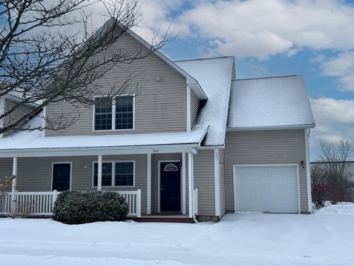 207 Farmall Dr, Hinesburg, VT, 05461-4444 | Card Image