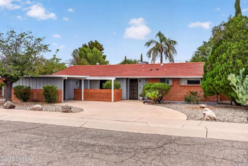 7449 E Eli Dr, Tucson, AZ, 85710-4914 | Card Image