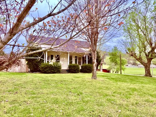 54 Horseshoe Bend Ln, Elmwood, TN, 38560-4122 | Card Image