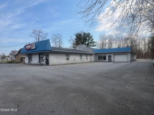 2015 Hamburg St, Schenectady, NY, 12304-4793 | Card Image