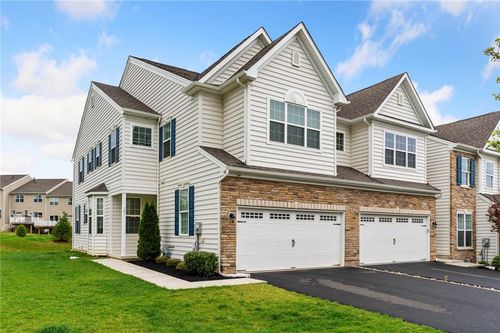 301 Redclover Ln, ALLENTOWN, PA, 18104-9239 | Card Image