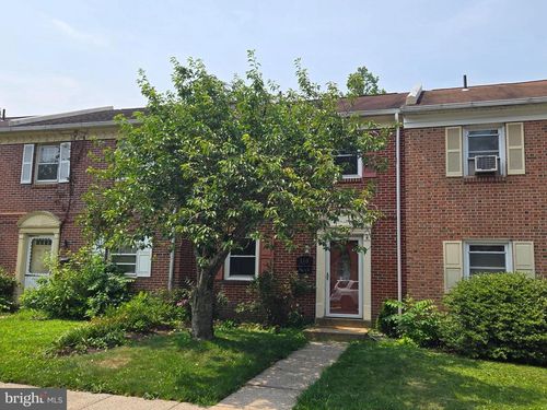 160 Hughes Ave, Sellersville, PA, 18960-2716 | Card Image