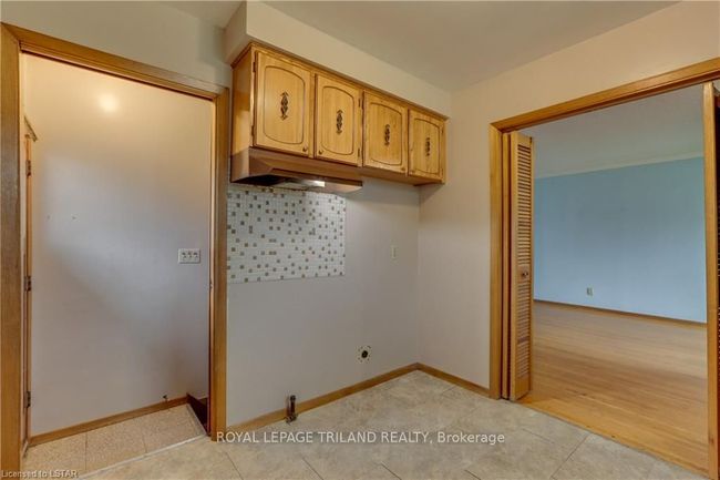 353A Manitoba St, House attached with 2 bedrooms, 0 bathrooms and 1 parking in London ON | Image 9