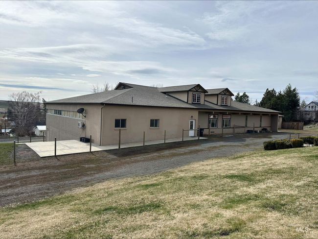 732 W Walnut St, Home with 7 bedrooms, 4 bathrooms and 6 parking in Genesee ID | Image 48