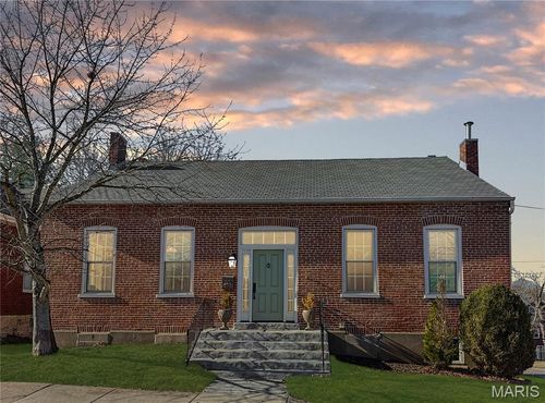 403 Stafford St, Washington, MO, 63090-1935 | Card Image