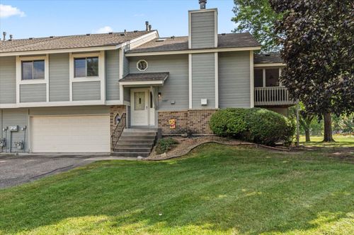 13907 84th Pl N, Maple Grove, MN, 55369-4682 | Card Image