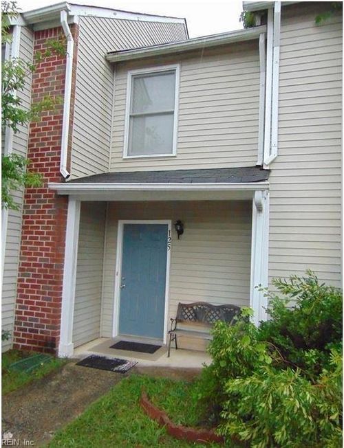 125 Wexford Dr E, Suffolk, VA, 23434-8008 | Card Image