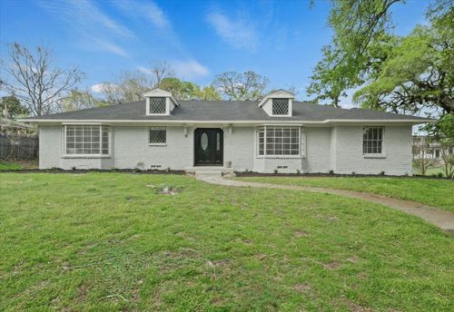 7741 Bearden Ln, Dallas, TX, 75227-6704 | Card Image