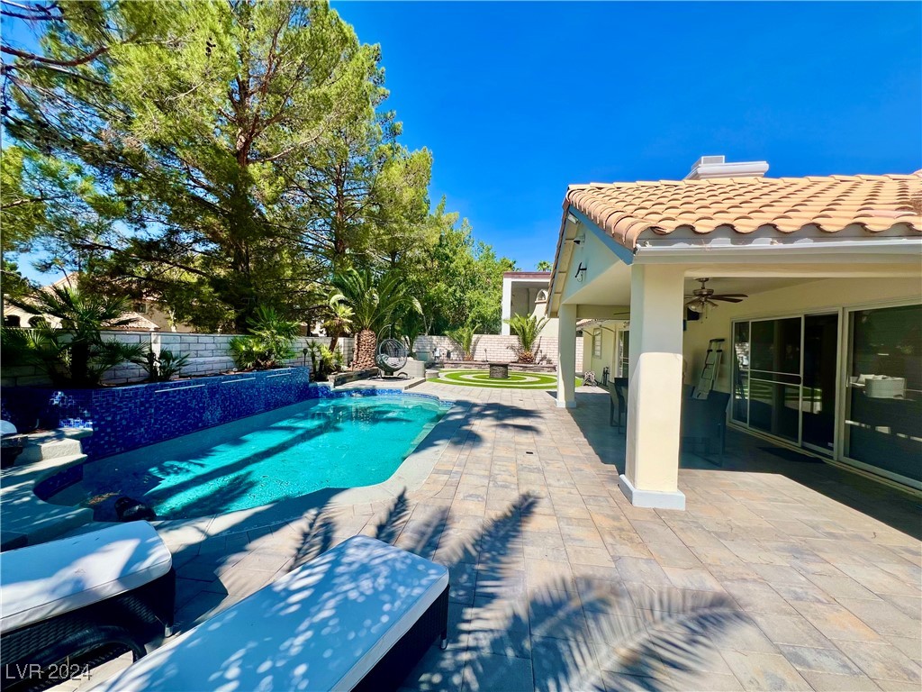 Bottle Creek Ln, Las Vegas, NV 89117