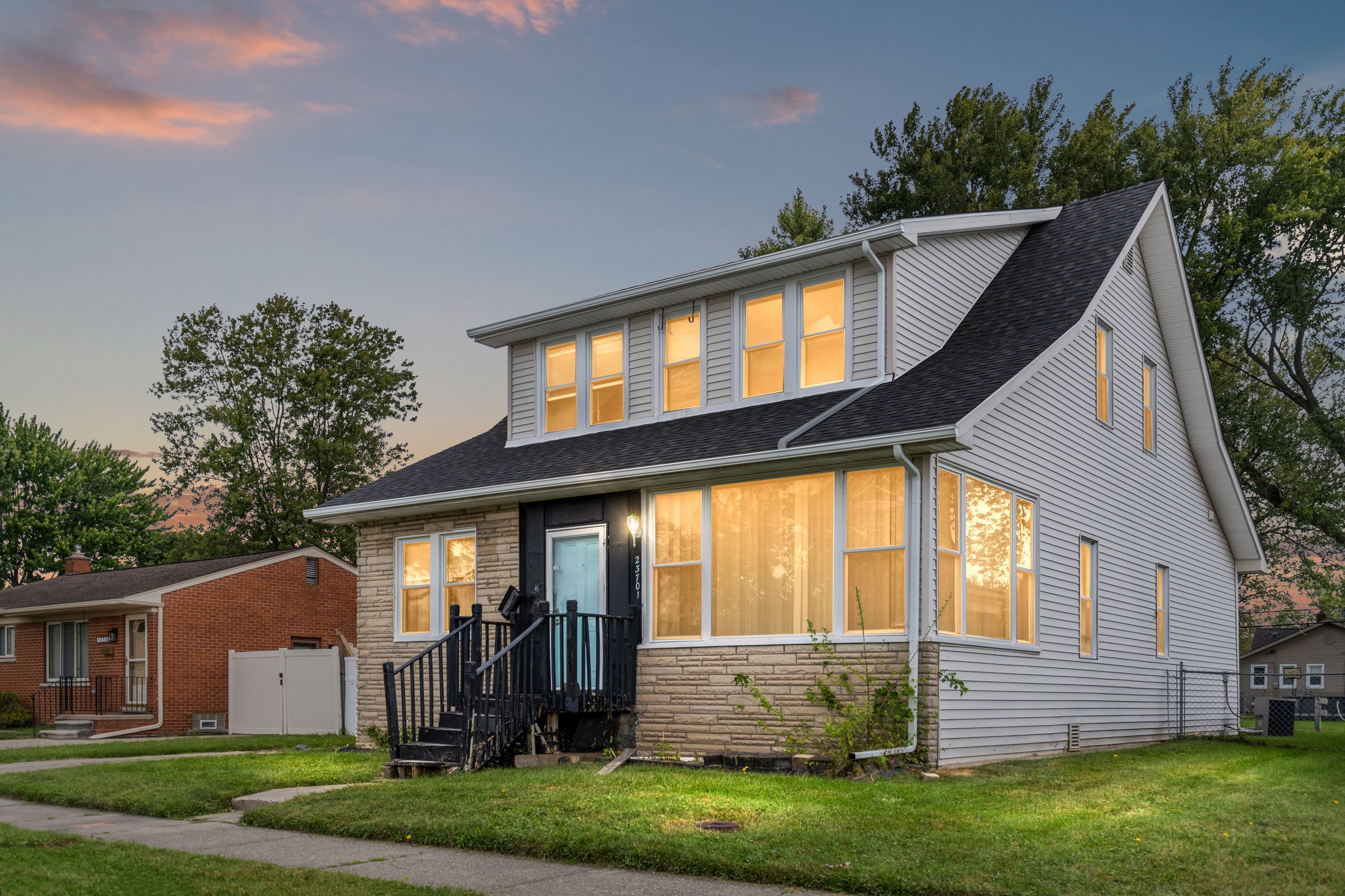 Joy St, Saint Clair Shores, MI 48082