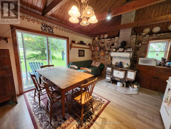40065 School Rd, Home with 3 bedrooms, 2 bathrooms and 5 parking in Goderich ON | Image 5