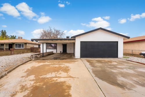 414 E Ave J 13, Lancaster, CA, 93535 | Card Image