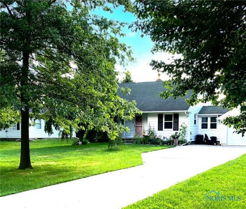 880 Burr Rd, Wauseon, OH, 43567-1657 | Card Image