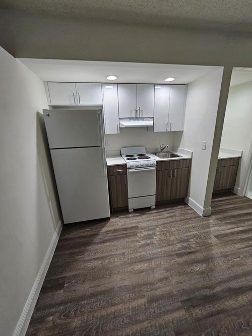 790-104a-18335 Nw 68 Avenue, Hialeah, FL, 33015 | Card Image