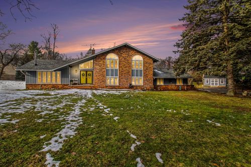 5060 Glenway Dr, Brighton, MI, 48116-7784 | Card Image