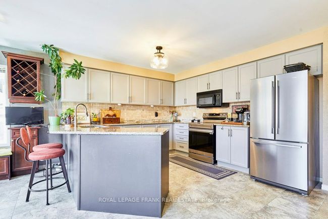 1819 Edenwood Dr, House other with 5 bedrooms, 3 bathrooms and 2 parking in Oshawa ON | Image 12