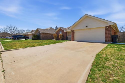 3842 Trinity Ln, Abilene, TX, 79602-7450 | Card Image