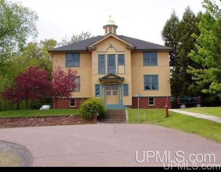Hancock St, Chassell, MI 49916
