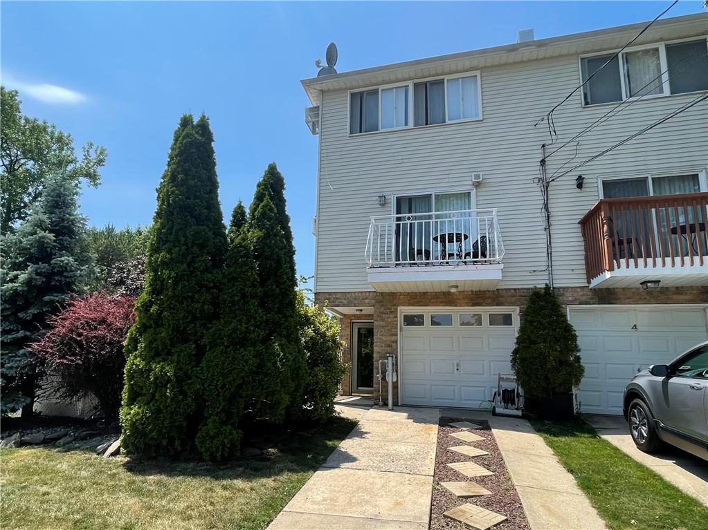 Acacia Ave, Staten Island, NY 10308