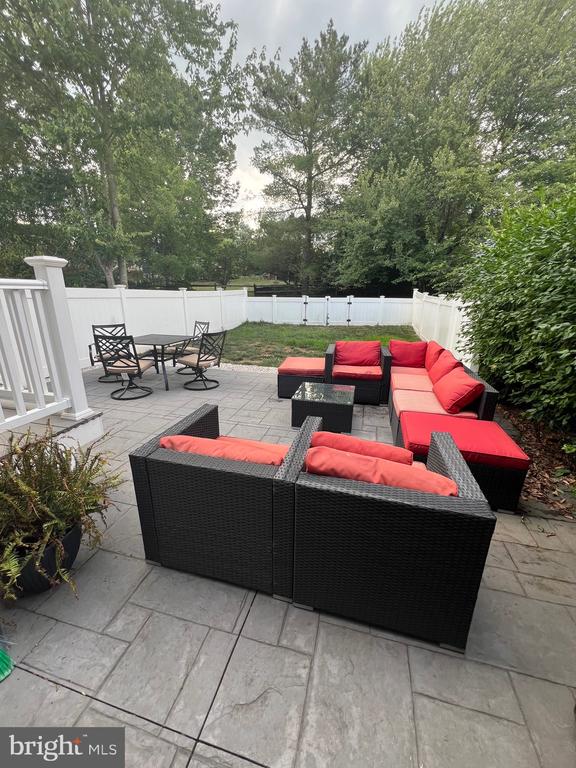 Zachary Dr, Chalfont, PA 18914