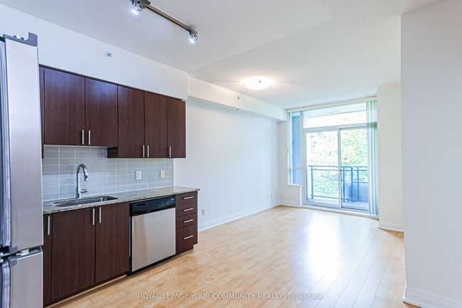 202 - 85 N Park Rd, Condo with 2 bedrooms, 1 bathrooms and 1 parking in Vaughan ON | Image 11