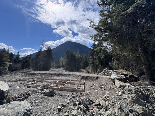SVE103 Old Hope Princeton Way, Hope, BC, V0X1L5 | Card Image