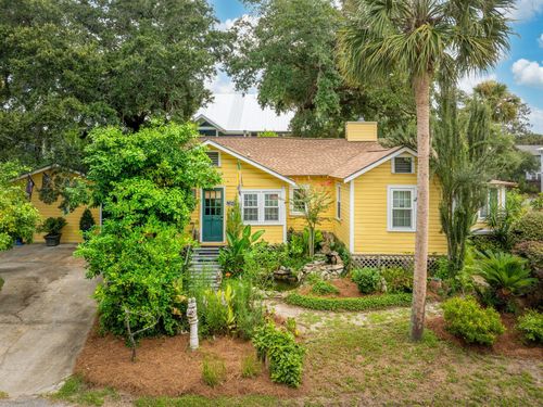 120 W Hudson Ave, Folly Beach, SC, 29439 | Card Image