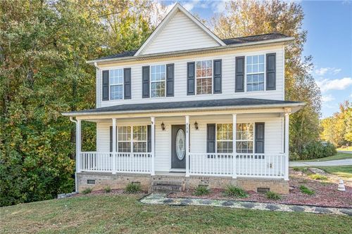 914 Charter Oaks Dr, Randleman, NC, 27317-8221 | Card Image