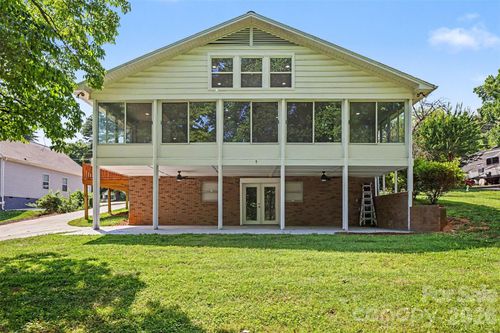 6917 Navajo Trl, Sherrills Ford, NC, 28673-8371 | Card Image