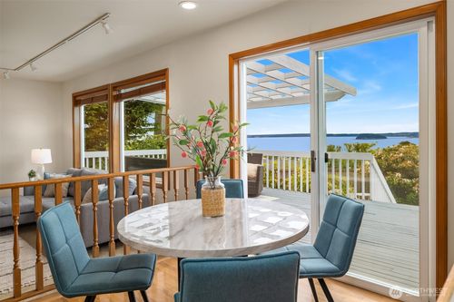 1021 N Sunset Dr, Camano Island, WA, 98282-6665 | Card Image