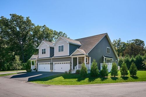 3-3 Conrad Circle, Easthampton, MA, 01062 | Card Image