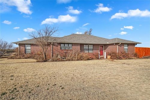 8717 Us Highway 183, Custer City, OK, 73639-4103 | Card Image