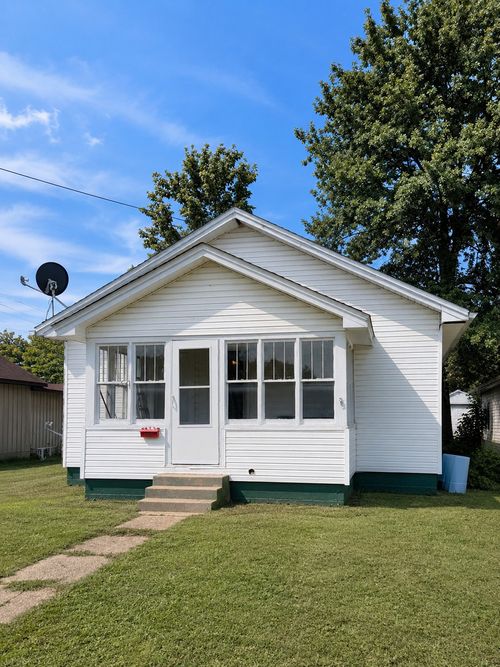 1803 Market St, Metropolis, IL, 62960-1241 | Card Image