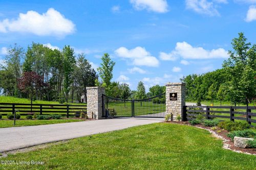 12331 Enclave Dr, Goshen, KY, 40026-9570 | Card Image