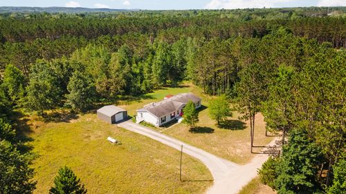 2737 S Pine Aire, Grawn, MI, 49637-9510 | Card Image