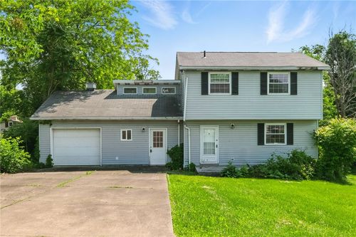 27 Windridge Dr, Uniontown, PA, 15401-8710 | Card Image