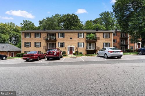 201-3901 Lyndhurst Dr, FAIRFAX, VA, 22031-3721 | Card Image