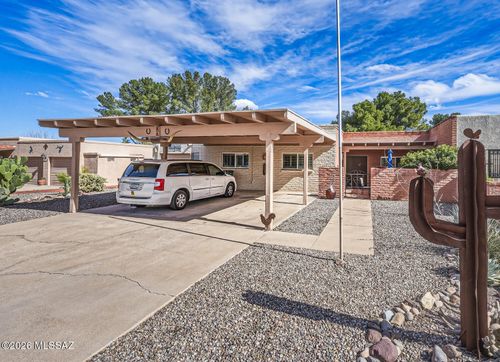 1044 N Paseo Iris, Green Valley, AZ, 85614 | Card Image