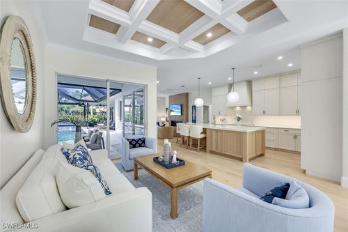 237 Charleston Ct, NAPLES, FL, 34110-4412 | Card Image