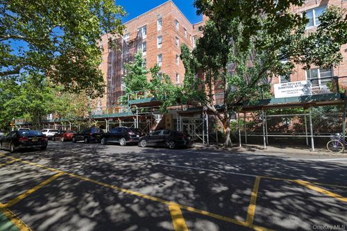 311-4601 39th Avenue, New York, NY, 11104 | Card Image
